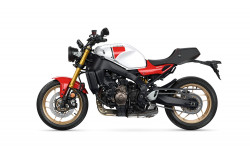 YAMAHA Moto Custom XSR900 2024