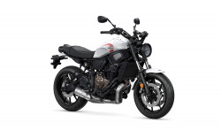 YAMAHA Moto custom XSR700 2024