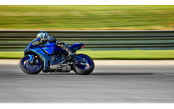 YAMAHA Moto sportive R1 2024