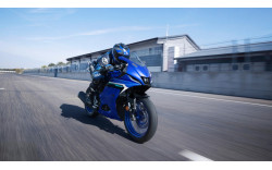 YAMAHA Moto sportive R125 2025
