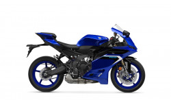 YAMAHA Moto sportive R9 2025