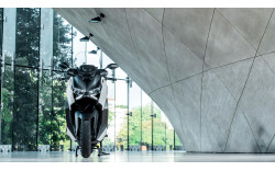 YAMAHA Scooter XMAX 300 Tech MAX+ 2025