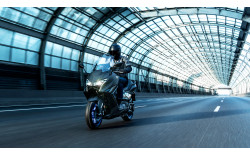 YAMAHA Scooter TMAX 2025