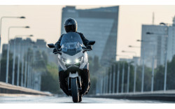 YAMAHA Scooter TMAX Tech Max 2025