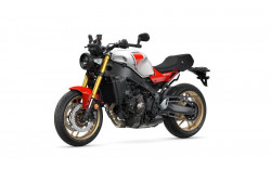 YAMAHA Moto Custom XSR900 2025