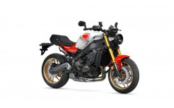 YAMAHA Moto Custom XSR900 2025