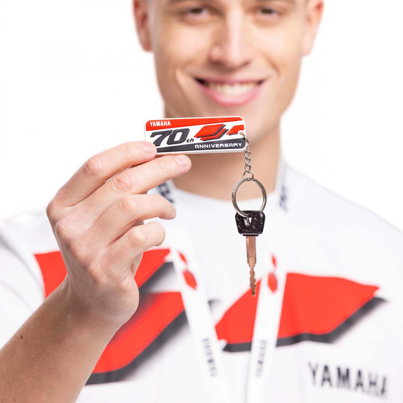 YAMAHA PORTE-CLÉS YAMAHA 70ème ANNIVERSAIRE 2025 YAMAHA PORTE-CLÉS YAMAHA 70ème ANNIVERSAIRE 2025