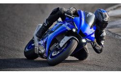 YAMAHA Moto sportive R1 2021