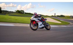 YAMAHA MOTO SPORTIVE R125 WORLD GP 60TH ANNIVERSARY 2022