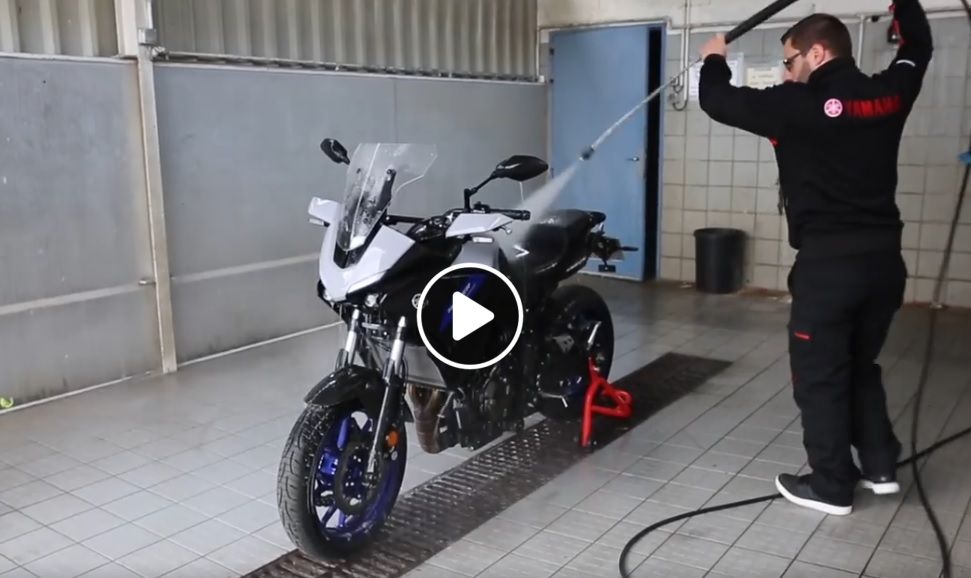 Video entretien moto yamaha