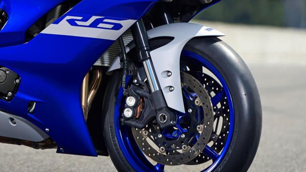 Yamaha 2021 R6 RACE fourche