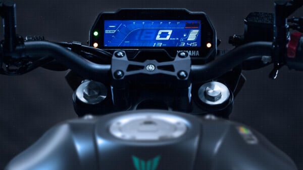 Yamaha MT-125 2022 LCD