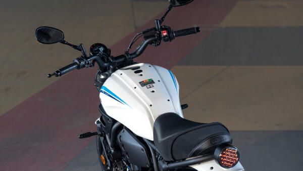 Yamaha 2022 XSR700 conduite