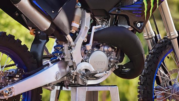Carburateur Keihin Powerjet de la moto cross Yamaha YZ125 Monster Energy 2023 Moto cross Yamaha YZ125 Monster Energy 2023 Carburateur Keihin Powerjet