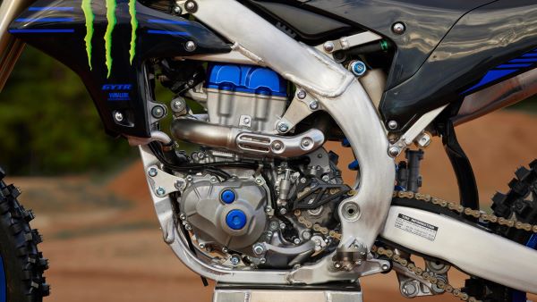 Moto cross Yamaha YZ450F Monster Energy 2023 Meilleur moteur