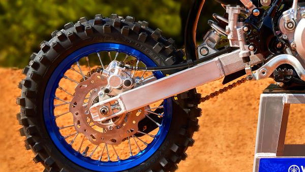 Moto cross Yamaha 65 YZ 2023 Stabilite et uniformite