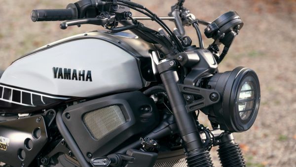 Yamaha Custom XSR 700 Legacy 2023 Couleurs historiques