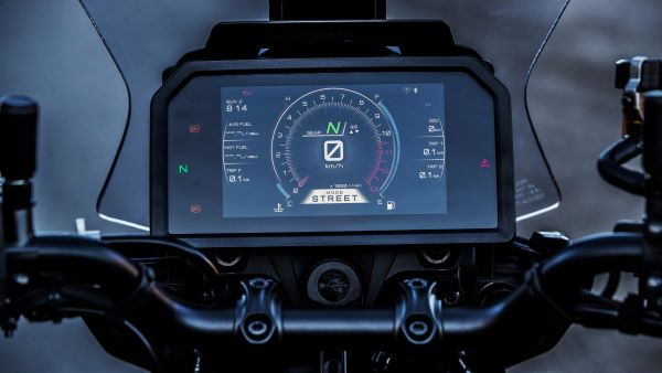 Yamaha TRACER 9 GT+ 2023 Modes de conduite integres