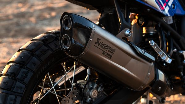 Silencieux akrapovič de la Yamaha Tenere 700 World Raid 2023 Yamaha Tenere 700 World Rally 2023 Silencieux akrapovic
