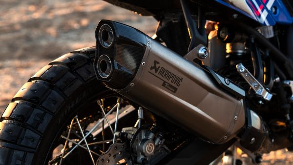 Yamaha Tenere 700 World Rally 2023 Silencieux akrapovic