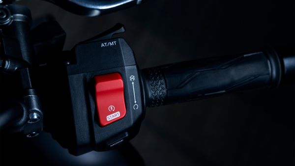 Commandes intuitives de la Yamaha MT-09 Y-AMT 2024 Yamaha MT-09 Y-AMT 2024 Commandes