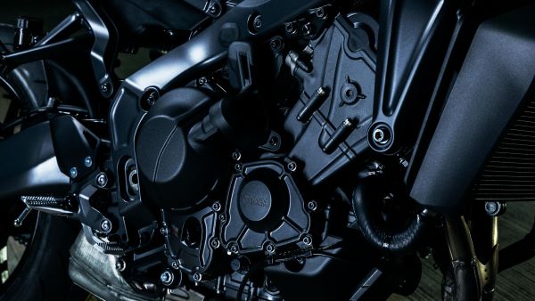 Le nouveau moteur CP3 EU5+ de 890 cm³ de la Yamaha MT-09 Y-AMT 2024 Yamaha MT-09 Y-AMT 2024 moteur