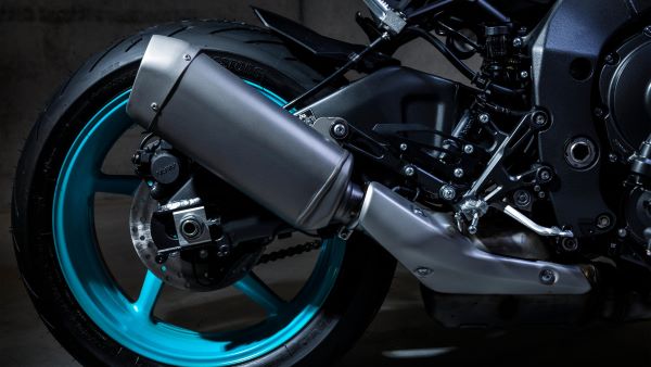 La ligne d’échappement en titane de la Yamaha MT-10 2024 Yamaha MT-10 2024 échappement
