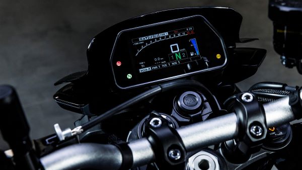 L'écran TFT de la Yamaha MT-10 2024 Yamaha MT-10 2024 tableau de bord