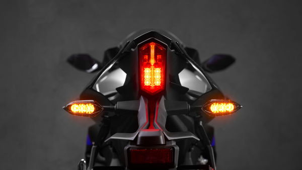 yamaha R1M 2024 feux arrières yamaha R1M 2024 feux arrières