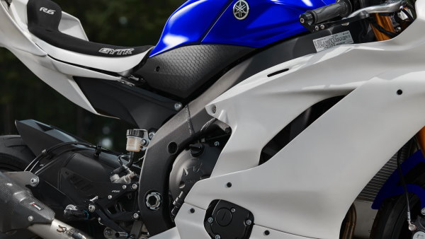 2024 Yamaha-R6 GYTR cadre