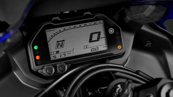 Tableau de bord de la Yamaha R3 2024 Yamaha 2024 R3 tableau bord