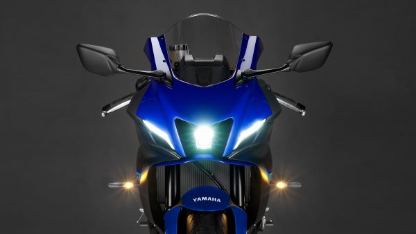 Face avant à double optique de la Yamaha R7 2024 Yamaha 2024 R7 carenage