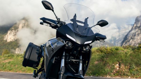 Bulle touring haute et large de la Yamaha Tracer 7GT 2024 Yamaha Tracer 7GT 2024 Bulle haute large