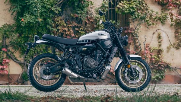 Design historique de la Yamaha Custom XSR 700 Legacy 2024 Yamaha Custom XSR 700 Legacy 2024 Design classique