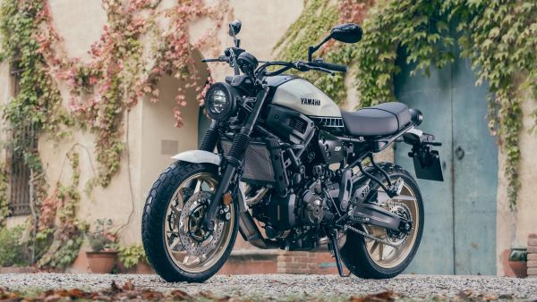Style intemporel de la Yamaha Custom XSR 700 Legacy 2024 Yamaha Custom XSR 700 Legacy 2024 Style intemporel
