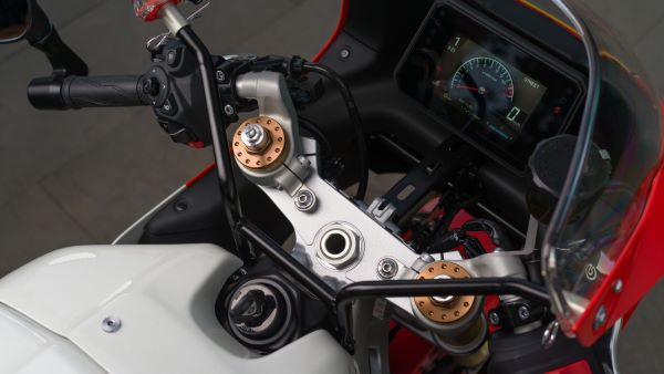 Yamaha XSR900 GP Design Guidon 2024