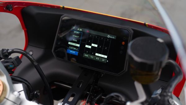 Yamaha XSR900 GP Ride Control 2024