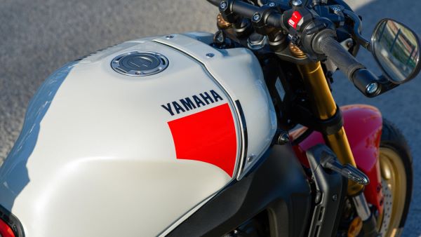 Coloris historique de la Yamaha Custom XSR900 2024 Yamaha Custom XSR900 2024 Coloris