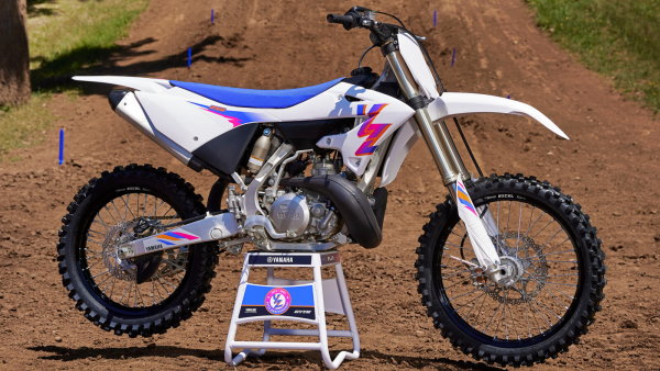 Yamaha YZ250 2024 50e Anniversaire habillage élancé