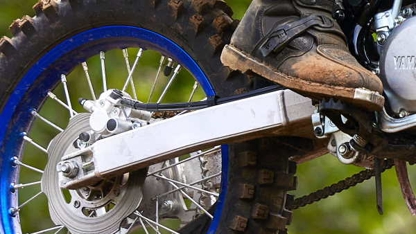 Moto cross Yamaha 85 YZ 2024 Bras oscillant aluminium
