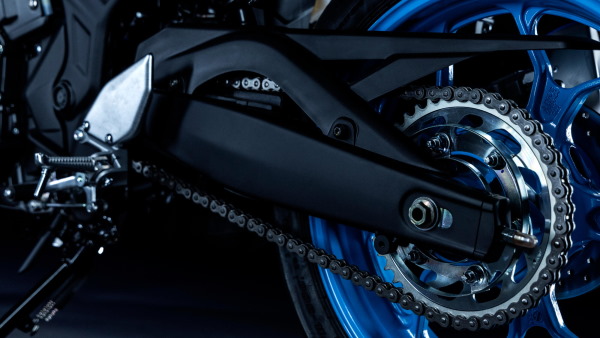 Yamaha MT-03 2025 long bras oscillant