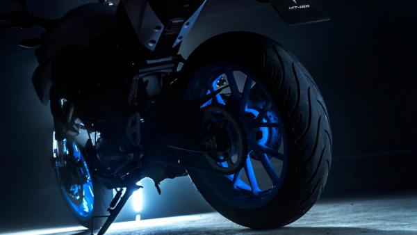 Yamaha MT-125 2025 Pneu arriere large