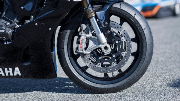 Frein de haut niveau Brembo de la Yamaha R1GYTR 2025 Yamaha R1GYTR 2025 Frein avant Brembo