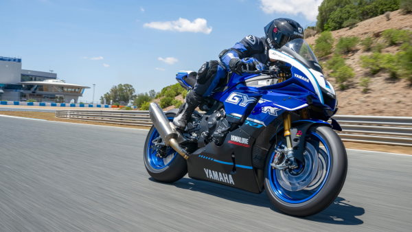 Kit de transmission finale GYTR de la Yamaha R1GYTR 2025 Yamaha R1GYTR 2025 Kit de transmission finale GYTR