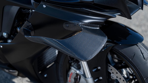 Ailettes inspirées du MotoGP de la yamaha R1 RACE 2025 yamaha R1 RACE 2025 ailettes inspirées du MotoGP