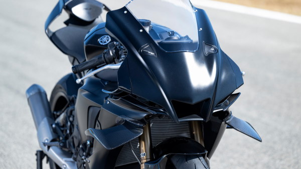 Moteur quatre-cylindre Crossplane 998cm3 de la yamaha R1 RACE 2025 Yamaha R1 RACE 2025 moteur quatre-cylindre Crossplane 998 cc