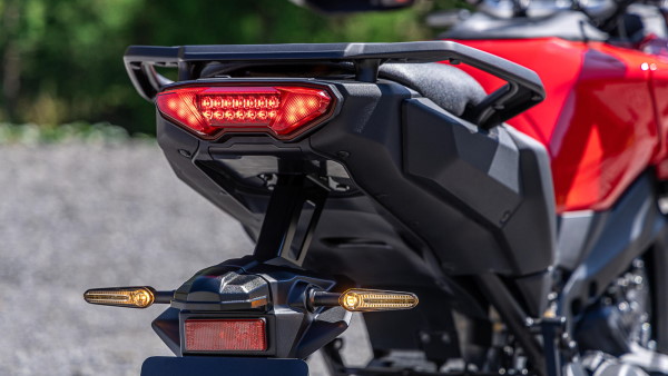 Signal d'arrêt d'urgence de la Yamaha TRACER 9 2025 Yamaha Tracer 9 2025 signal arret urgence