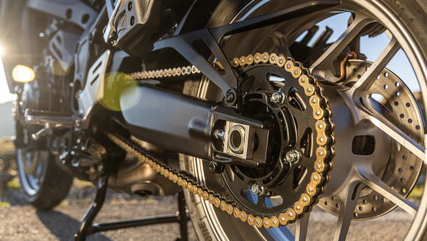 Yamaha TRACER 9 GT+ 2025 chaine durable