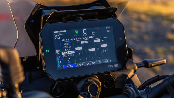 Yamaha TRACER 9 GT + 2025 modes de pilotage personnalisable