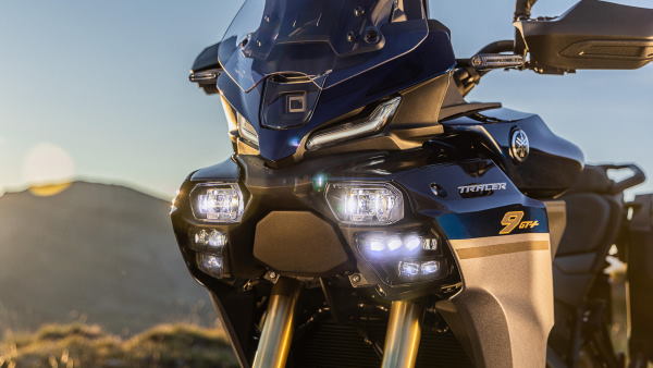 Yamaha tracer 9 GT+ 2025 nouveau phare matriciel LED